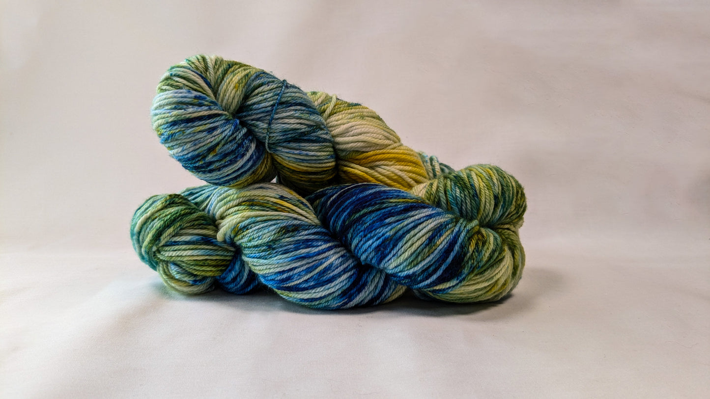 Starry night - Hand Dyed 100% Fine Superwash Merino Wool